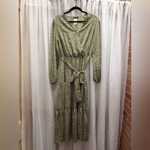Long Sleeve Maxi Dress in Olive Green Size L